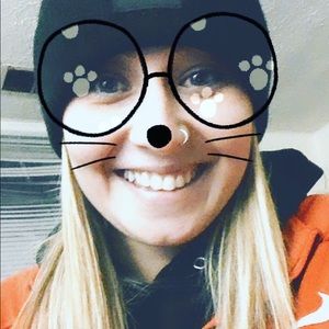 Meet your Posher, Vanessa